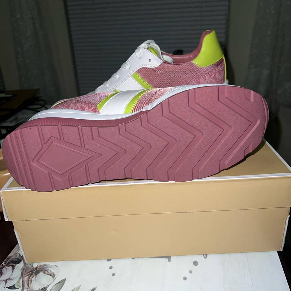 Michael Kors Mabel trainer sneakers ,size 9 new - Picture 4 of 8